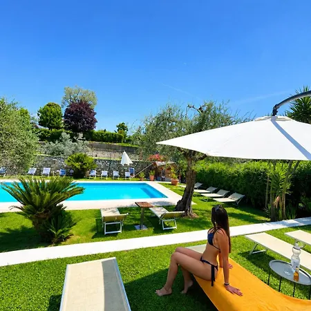 Aparthotel Borgo Degli Ulivi 4*